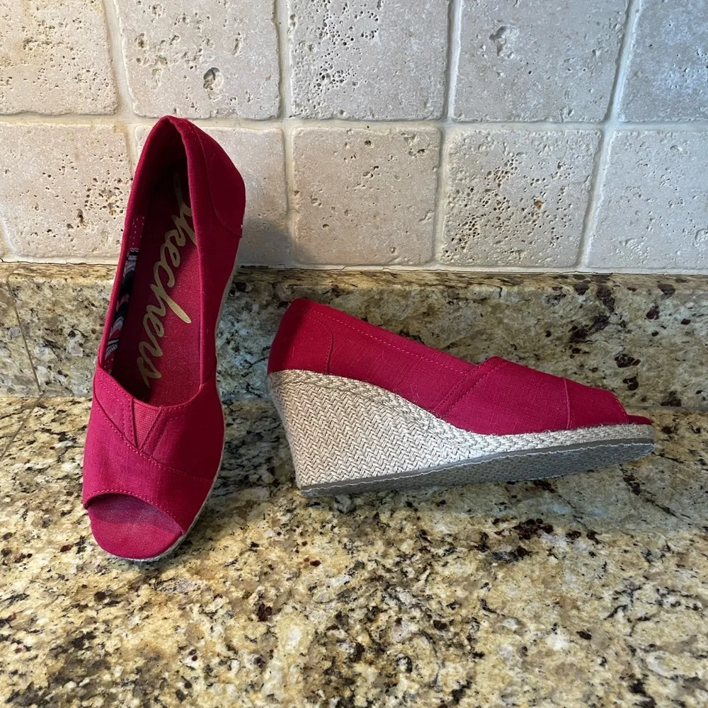 ❤️ SKECHERS RED ESPADRILLE WEDGE SANDALS SIZE 8